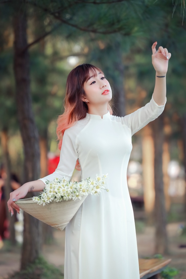 222间房主播跳舞 弹壳之舞
